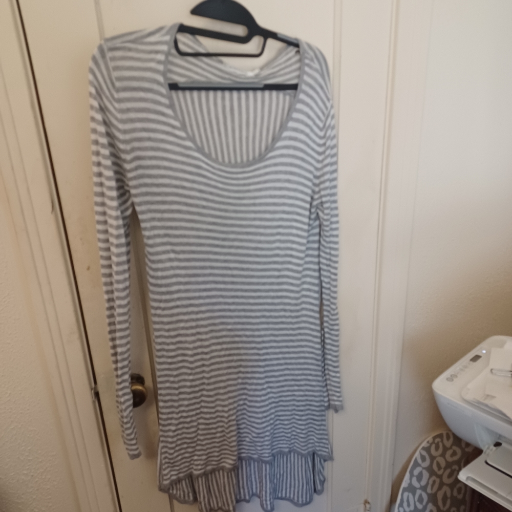 MinkPink sweater Sz L